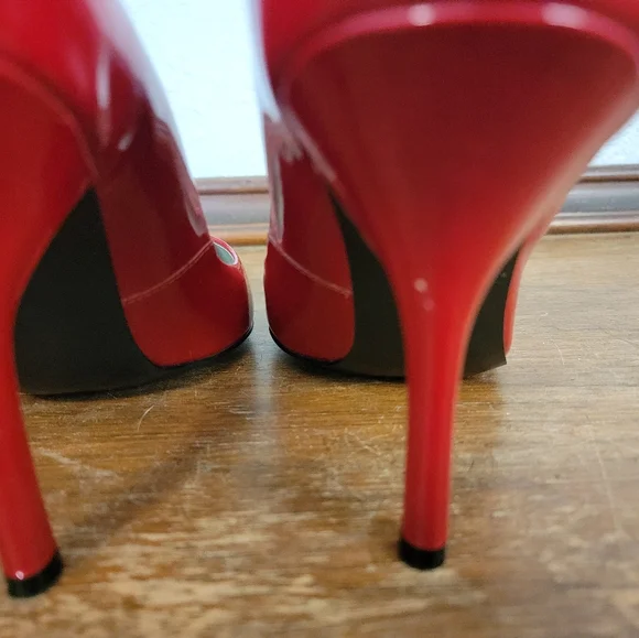 Red Patent Guess Heels Size 10 - Picture 5 of 5